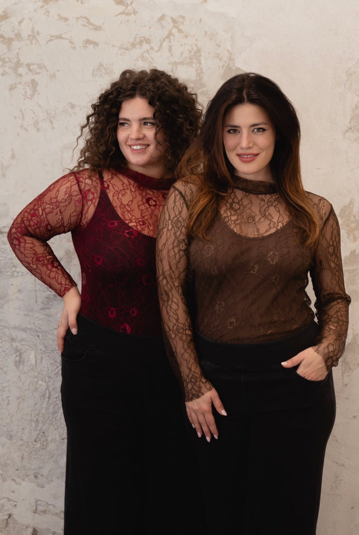 Maglia in pizzo trasparente